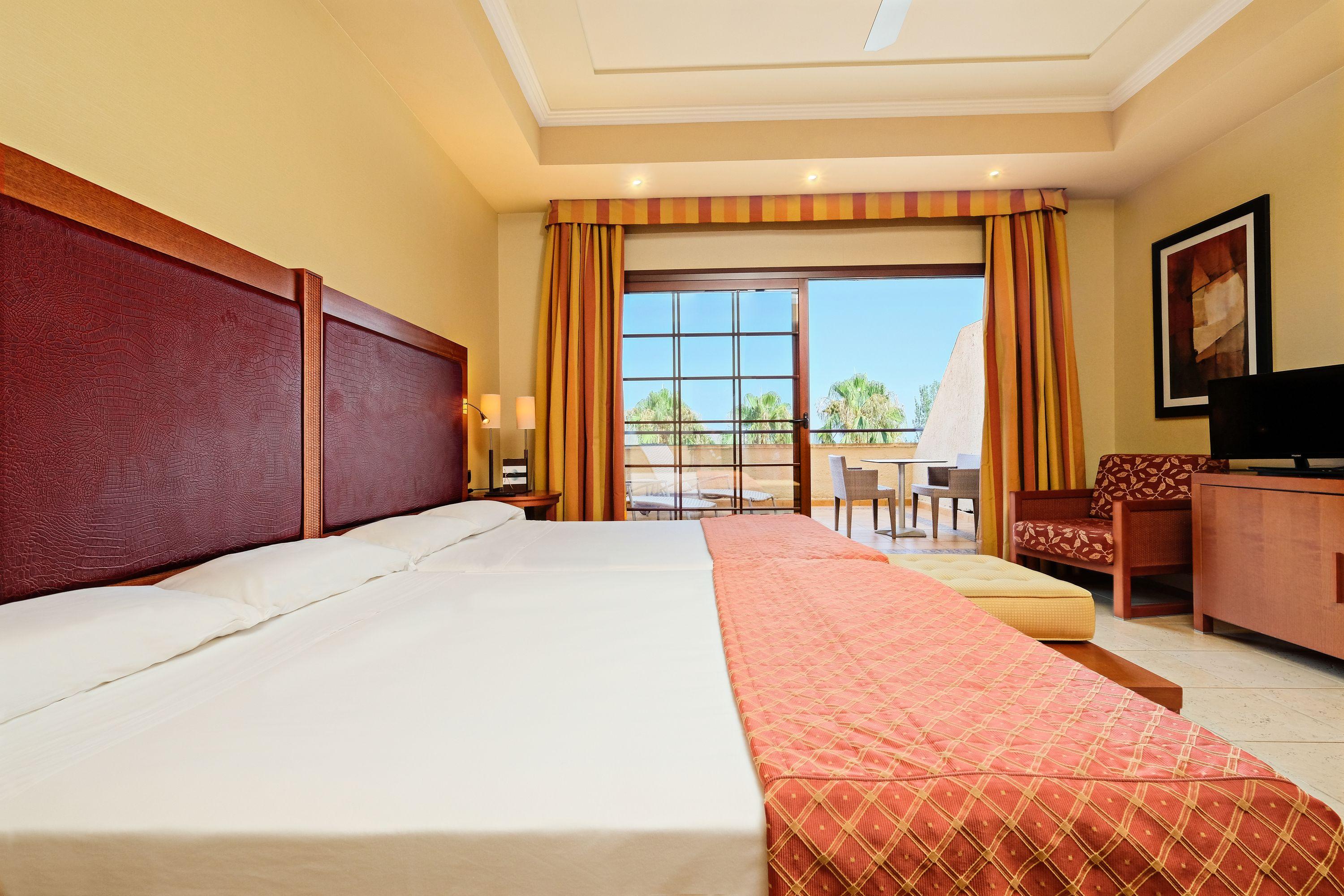 Envia Almeria & Golf Aguadulce (Almeria)